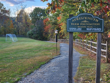 Knuth Fields Trail