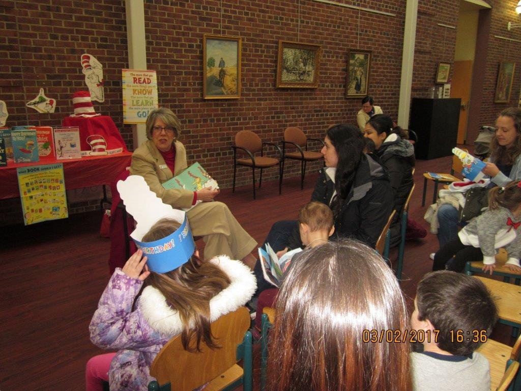 Freeholder Deborah Smith reads to kids at the county library